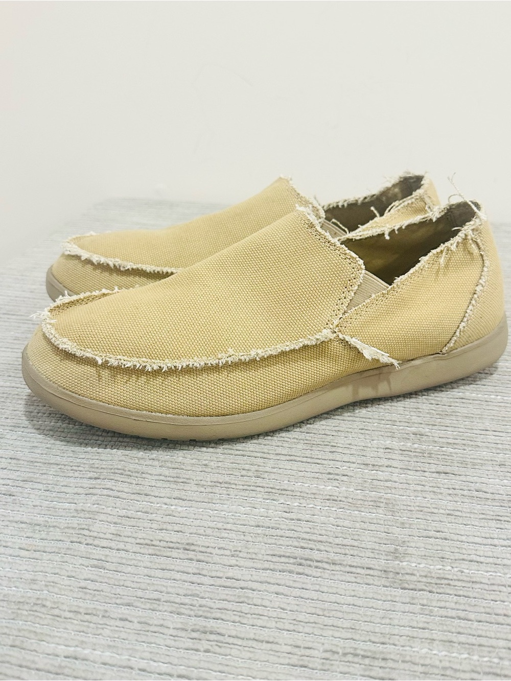 Crocs Venture Santa Cruz Sz 11 Loafers Canvas Slip On Shoes Beige Walking